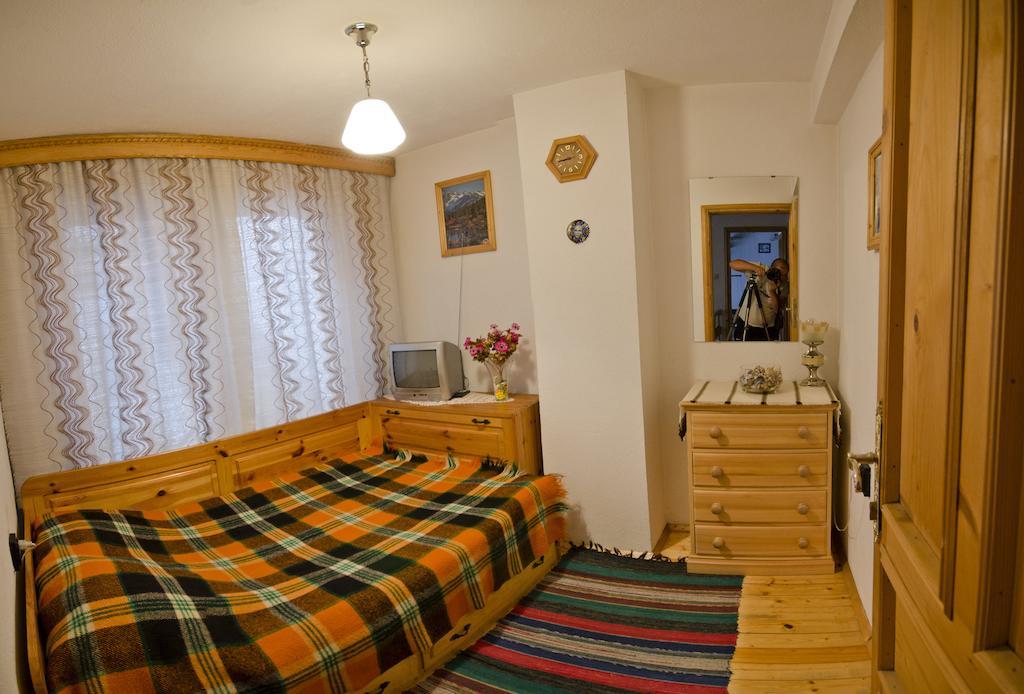 Palyongov Guest House Chepelare Oda fotoğraf